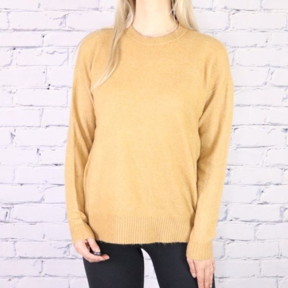 Lord and Taylor tan crewneck sweater b2